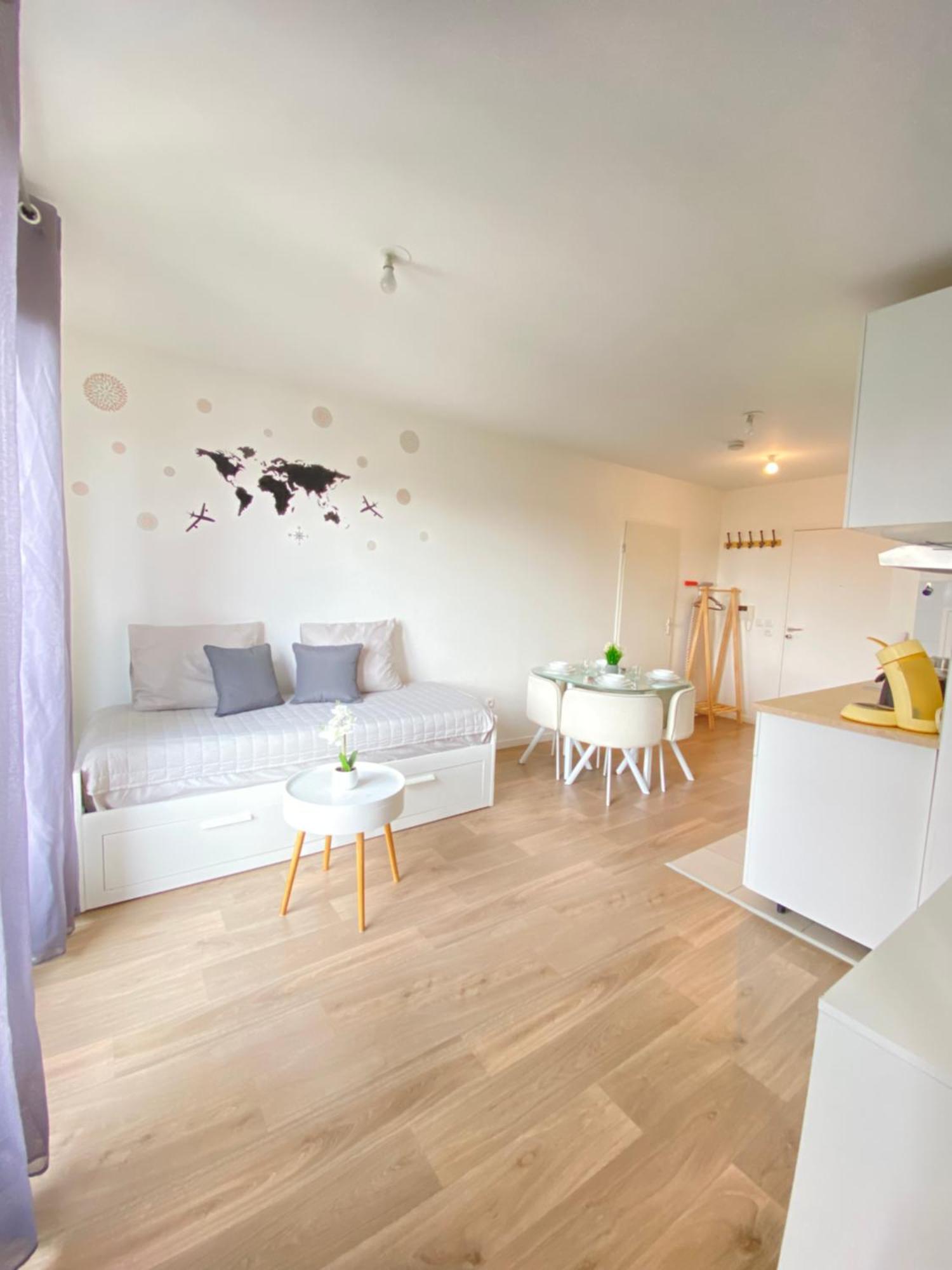 Grand Studio Montevrain - Disneyland Rer A Bagian luar foto