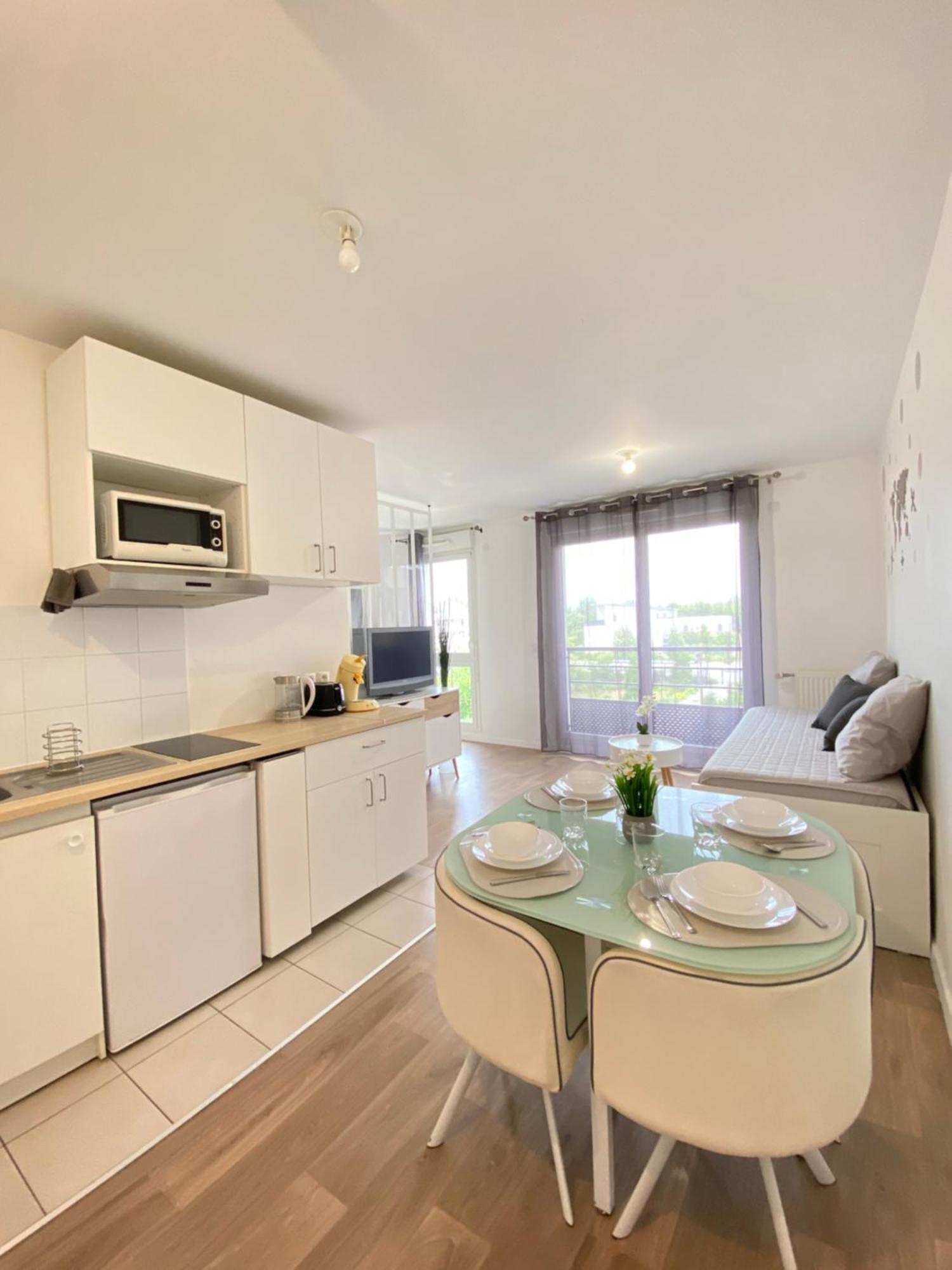 Grand Studio Montevrain - Disneyland Rer A Bagian luar foto