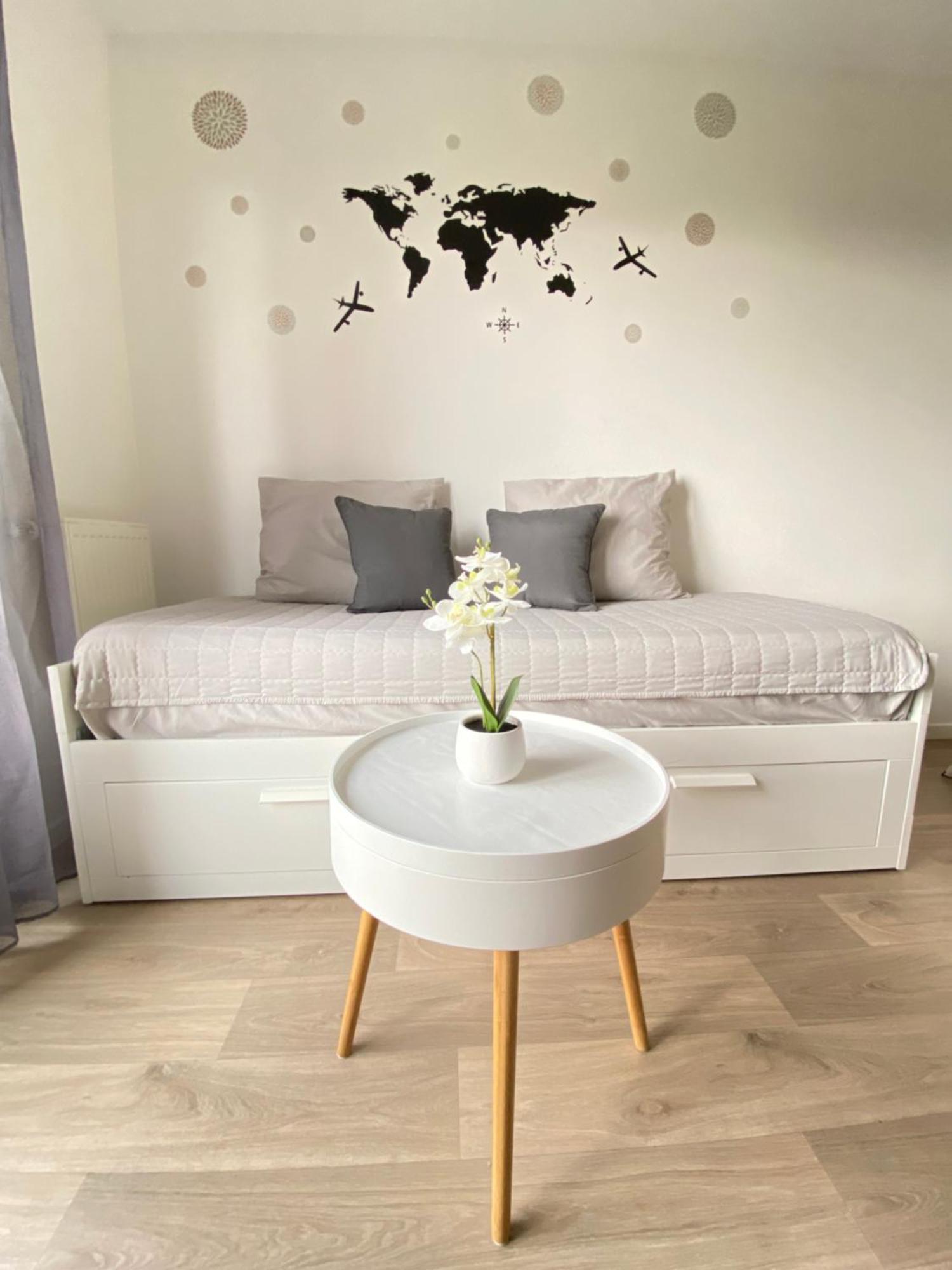 Grand Studio Montevrain - Disneyland Rer A Bagian luar foto