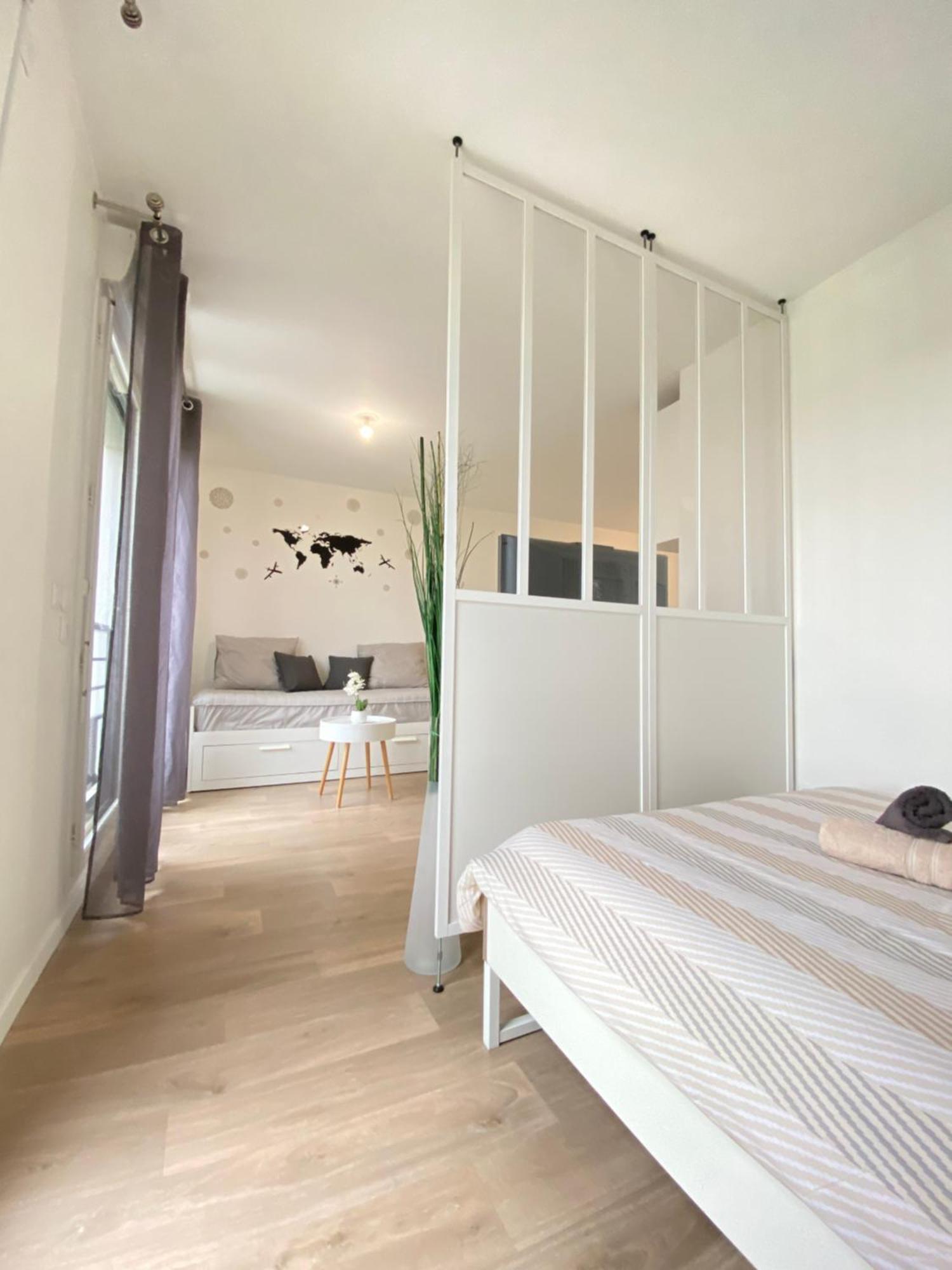Grand Studio Montevrain - Disneyland Rer A Bagian luar foto
